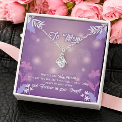 To Mom You Are The Only Person Who Carries Me For 9 Months Love Message Card Pendant Necklace